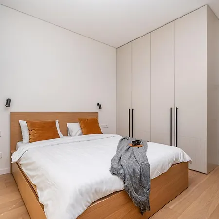 Cohost I Newly Built Apartments By Historical Bastion Wall, Self Check In Вильнюс Экстерьер фото