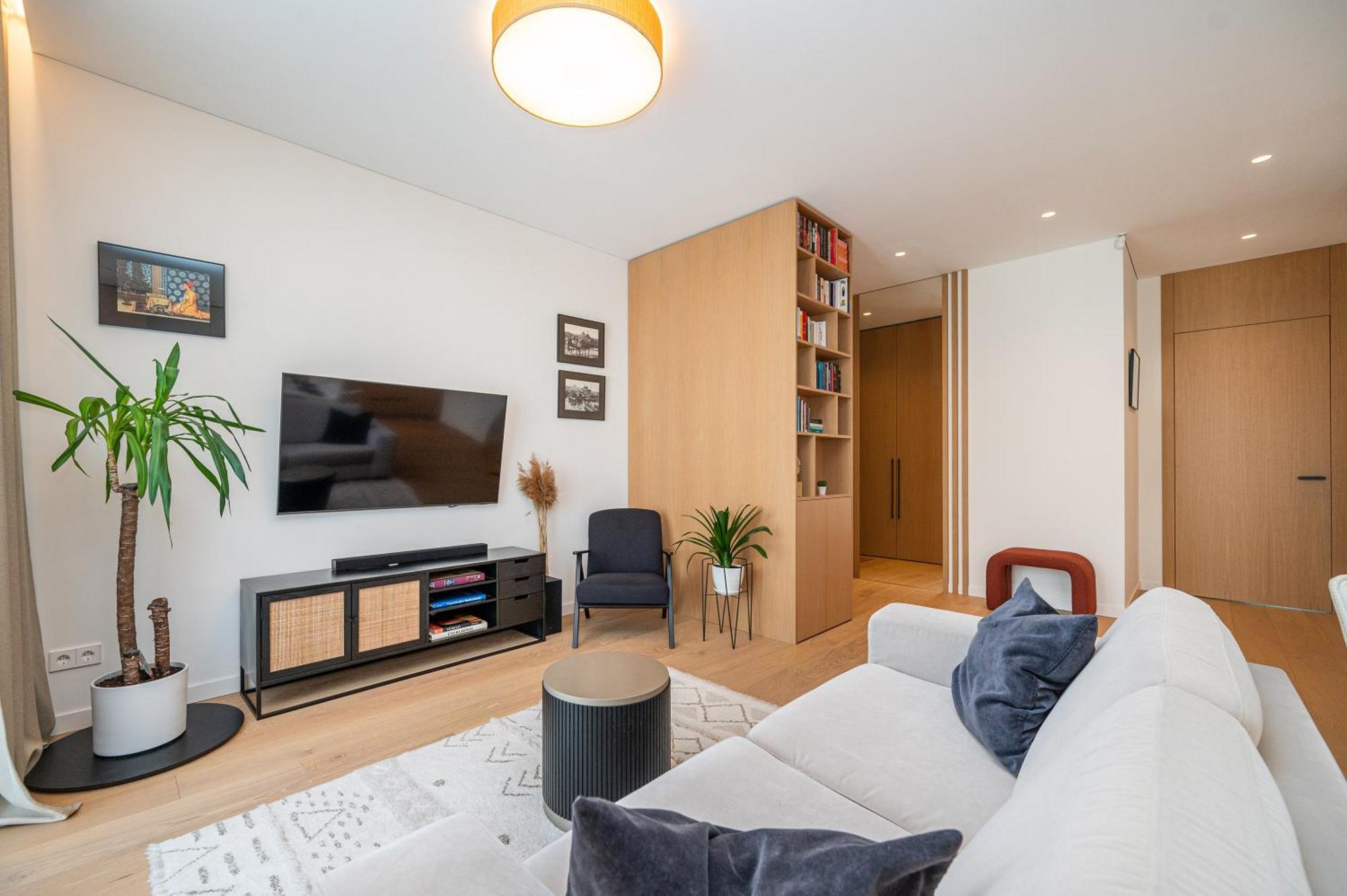 Apartament Cohost I Newly Built By Historical Bastion Wall, Self Check In *