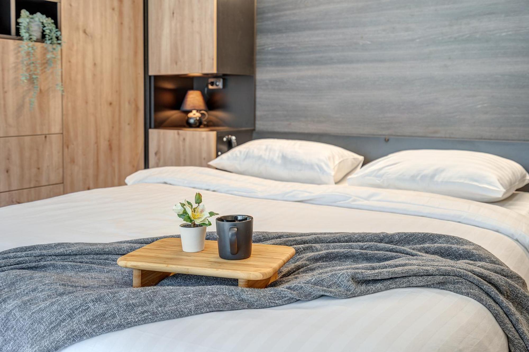 Cohost I Newly Built By Historical Bastion Wall, Self Check In Apartament Wilno