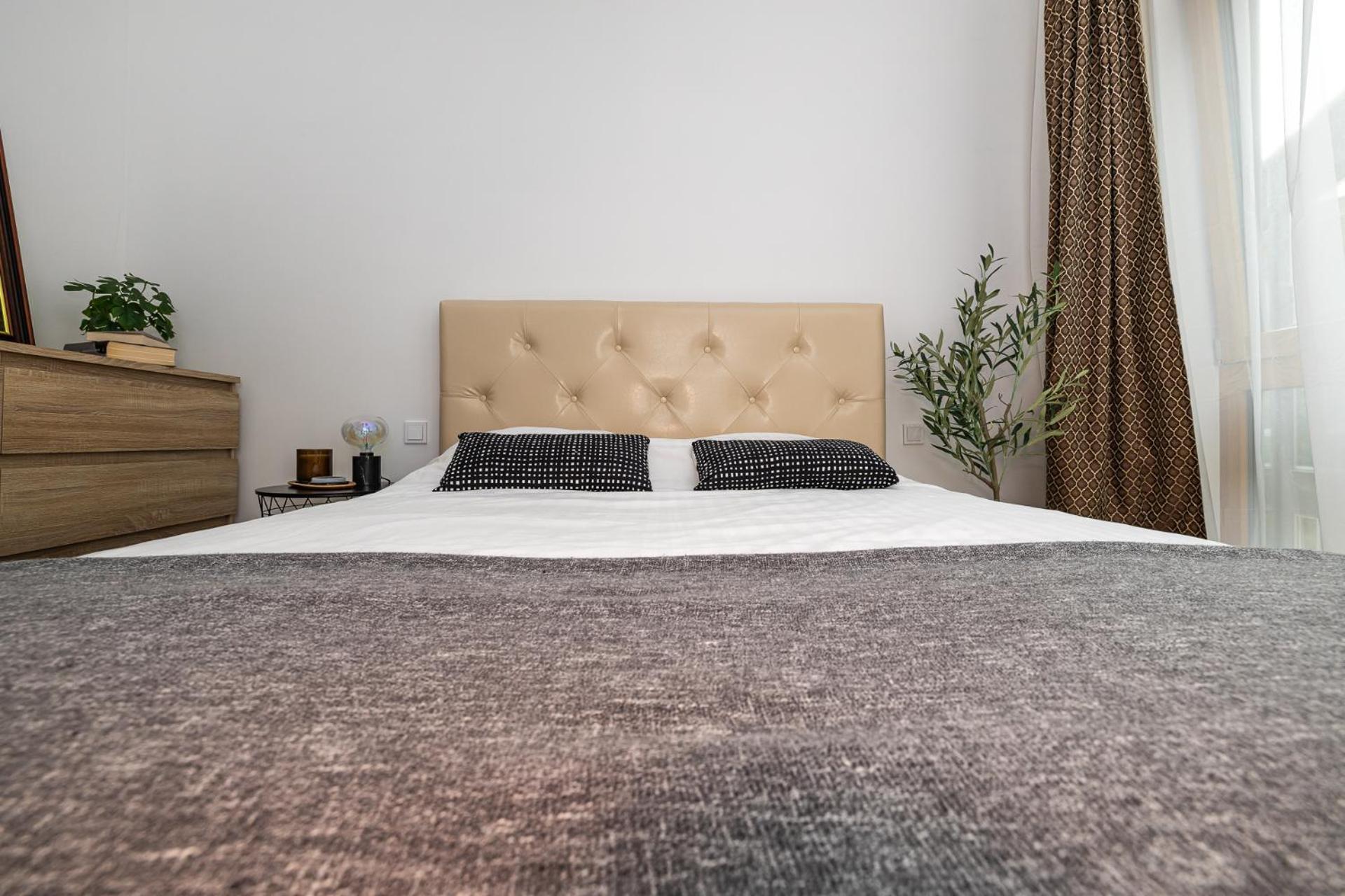 Cohost I Newly Built By Historical Bastion Wall, Self Check In Vilnius